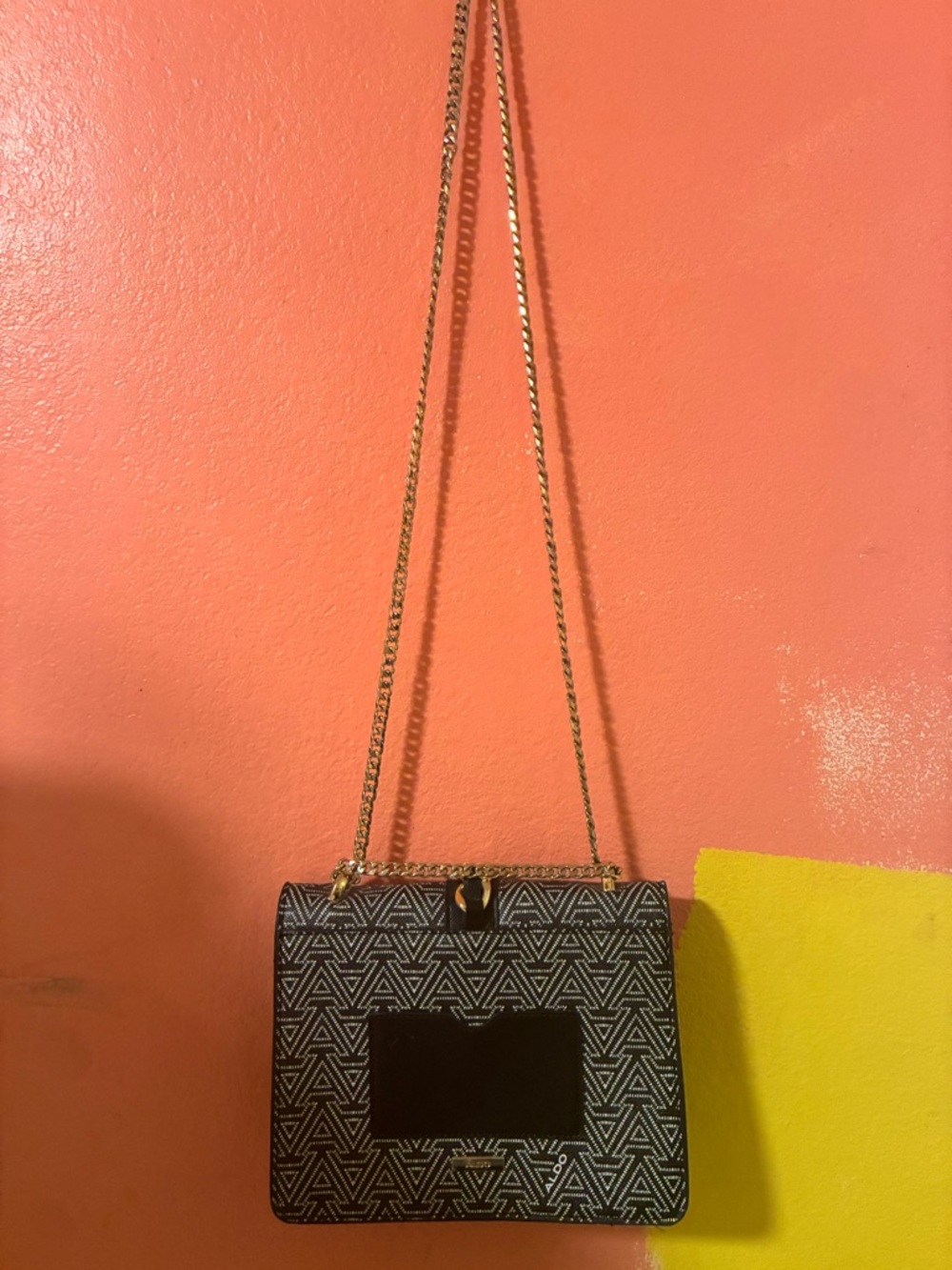 Aldo Black & White Geo-Print Chain Crossbody - Picture 7 of 9